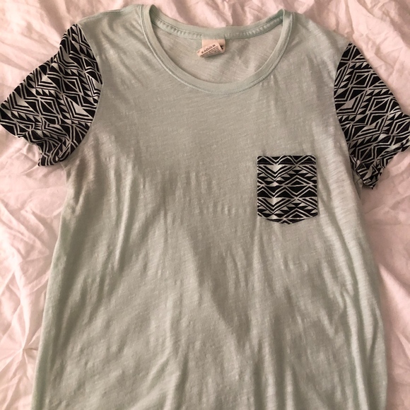 VS PINK Crew Neck Pocket Tee - Picture 1 of 3